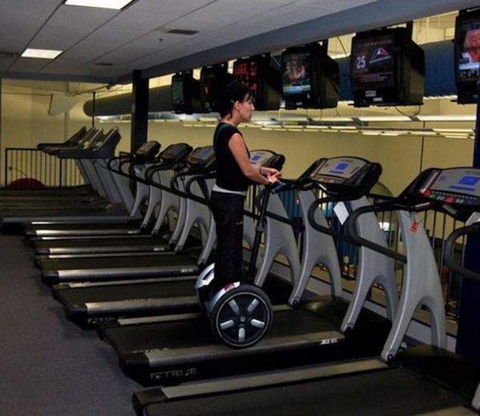 Funny Photos From Gyms (18 pics)