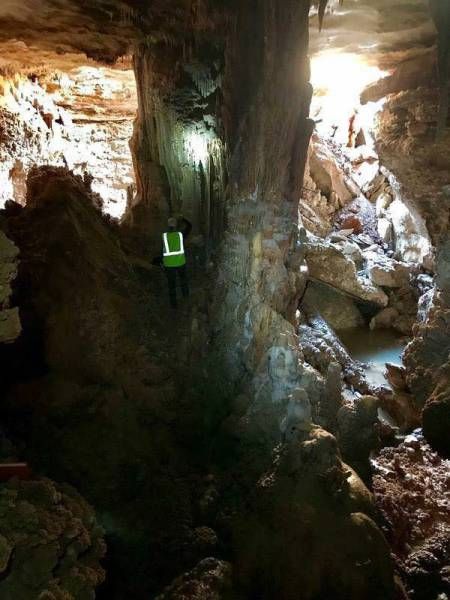 Road Collapsed In Texas Revealing A Cave Beneath The Ground (5 pics)
