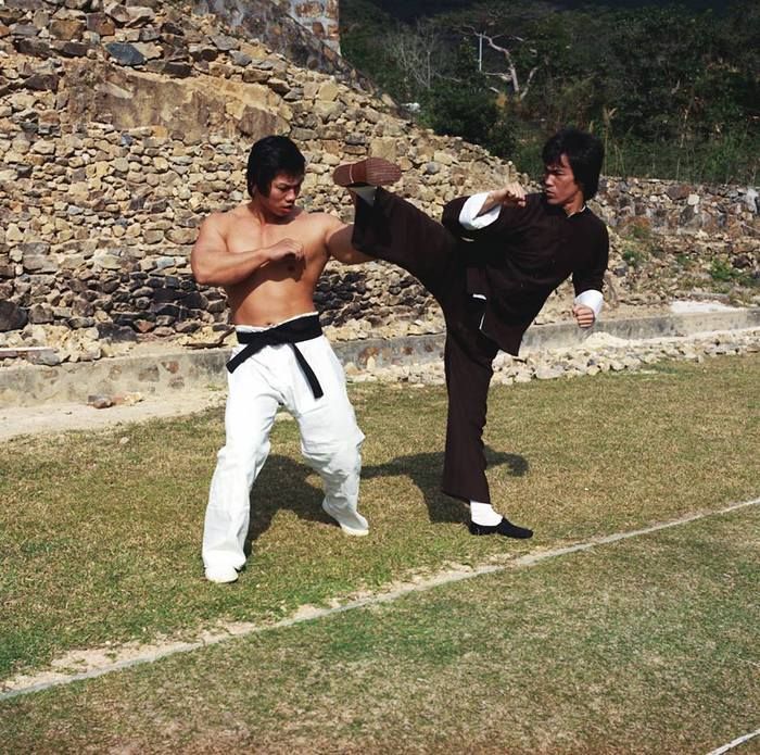 Two Legends. Bruce Lee And Bolo Yeung (12 pics)