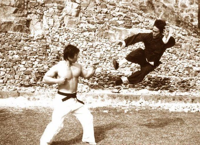 Two Legends. Bruce Lee And Bolo Yeung (12 pics)