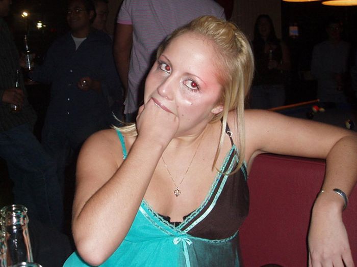 People Trying To Fit Their Fists Into Their Own Mouths (20 pics)
