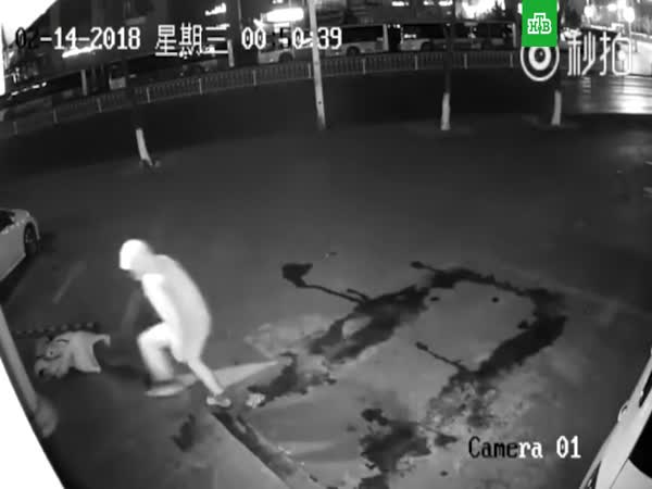 Instant Karma - Epic Fail Robbery In China