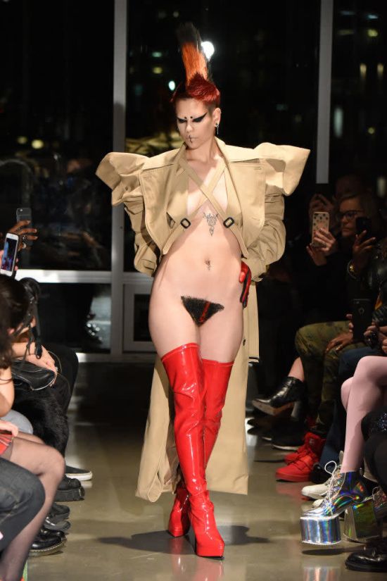 Vagina Wigs At New York Fashion Week (6 pics)
