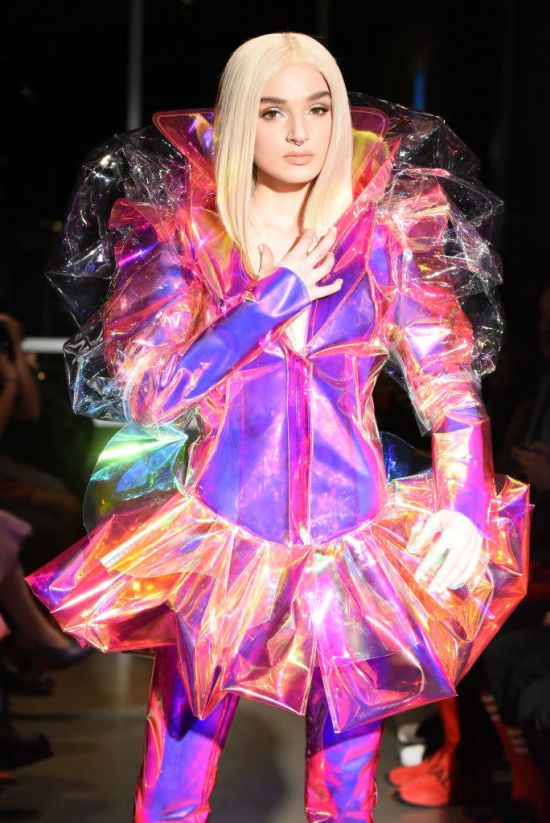 Vagina Wigs At New York Fashion Week (6 pics)