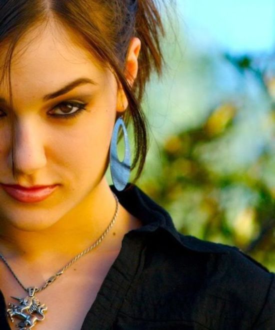 Sasha Grey Looks Pretty (24 pics)