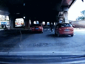 Unusual Car Accidents (32 pics)