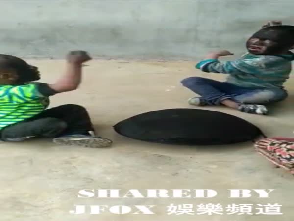 How Asian Kids Play Rock, Paper, Scissors