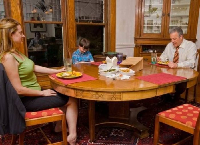 Creepy Photos (14 pics)