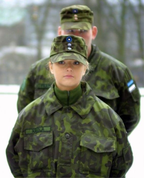 Military Girls (35 pics)