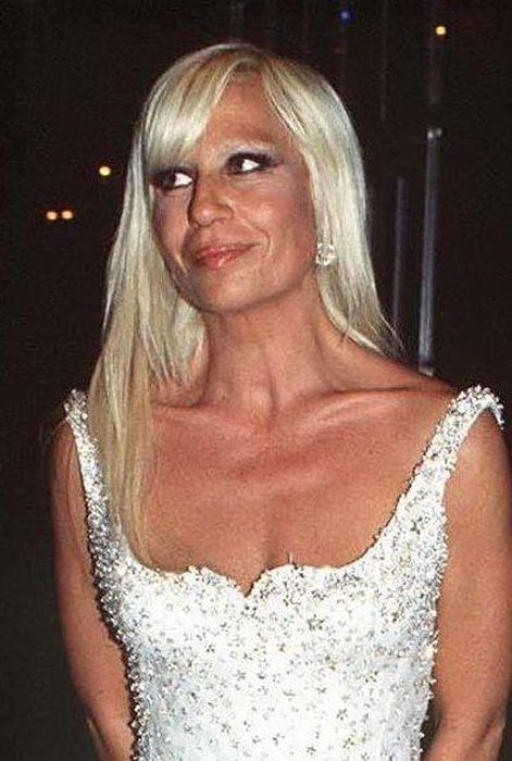 The Evolution Of Donatella Versace (23 pics)