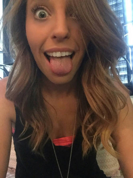 Pretty Goofy Girls (57 pics)