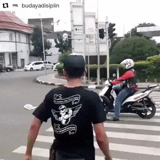Acid Gifdump, March 5, 2018 (25 gifs)