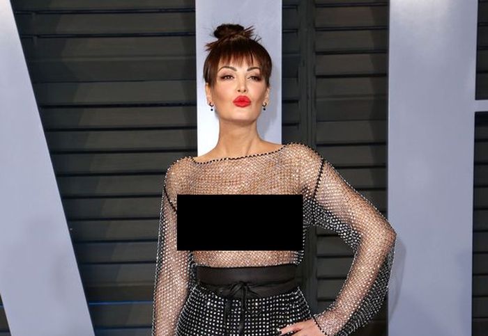 Singer Bleona Qereti Shocks Oscars After-Party With Naked Dress (3 pics)