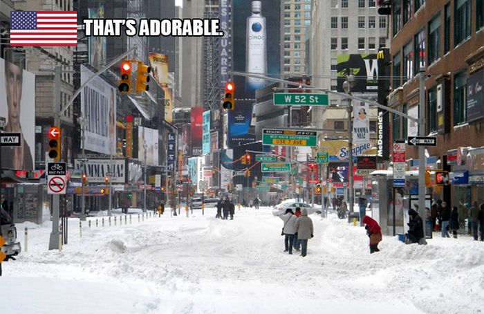 Internet Laughs at Brits Who Are In Absolute Chaos Because Of a Little Snow (4 pics)