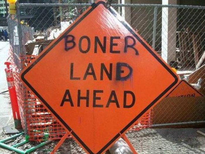 Messing With Signs (22 pics)