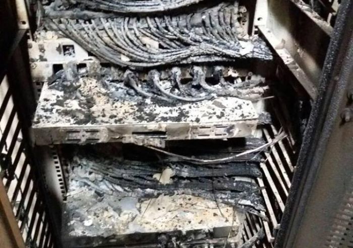 Destroyed Servers (9 pics)