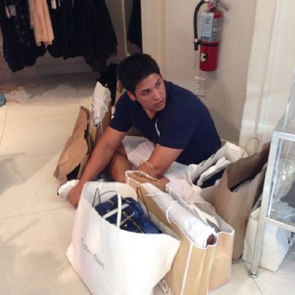 Men Hate Shopping (29 pics)