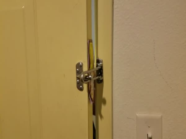 Opening Our Hotel Room Door In Under 30 Seconds Using Paper Menus