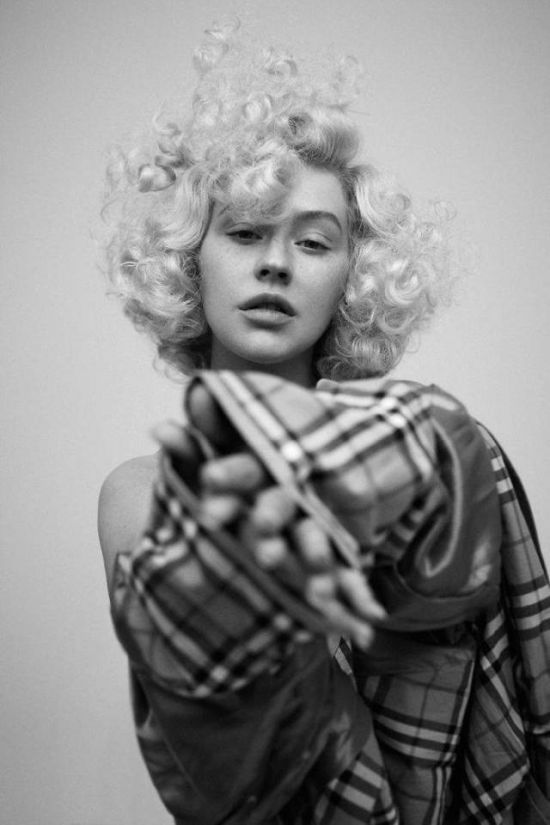 Christina Aguilera Without Makeup (6 pics)