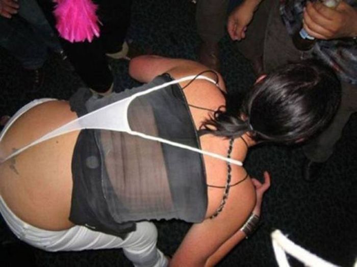 Party Girls Have Fun (39 pics)