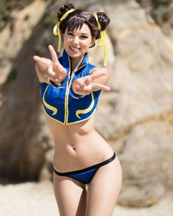 Sexy Cosplay Girls (33 pics)