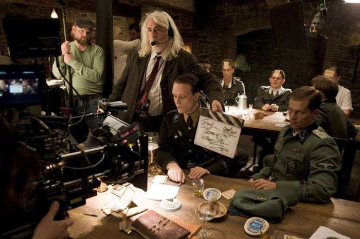Behind The Scenes Of The Famous Movies (25 pics)