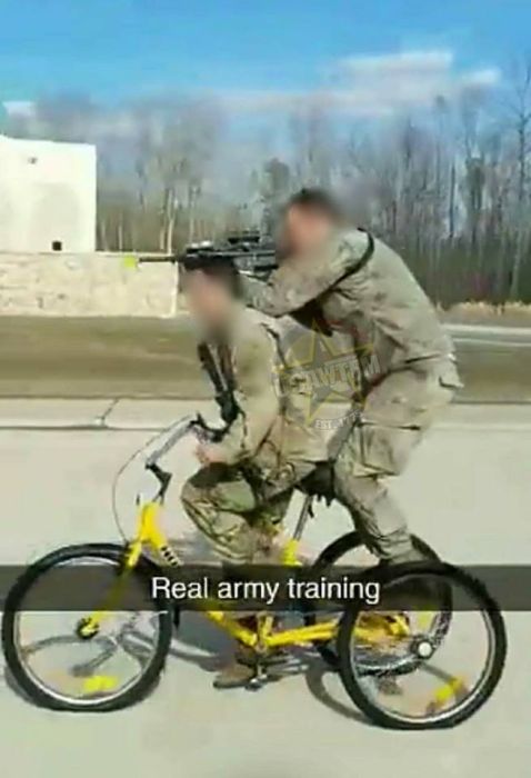 WTF U.S Army Photos (27 pics)