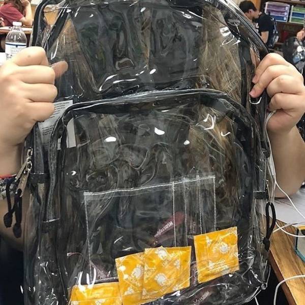 Parkland Students Are Now Forced To Use Transparent Backpacks (31 pics)