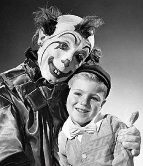 Terrible circus (18 pics)