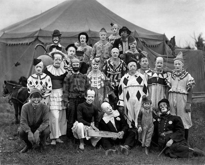 Terrible circus (18 pics)