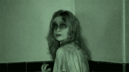 These Horror Movie Moments Made Us Jump (15 gifs)