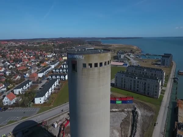 silo falls in wrong directions