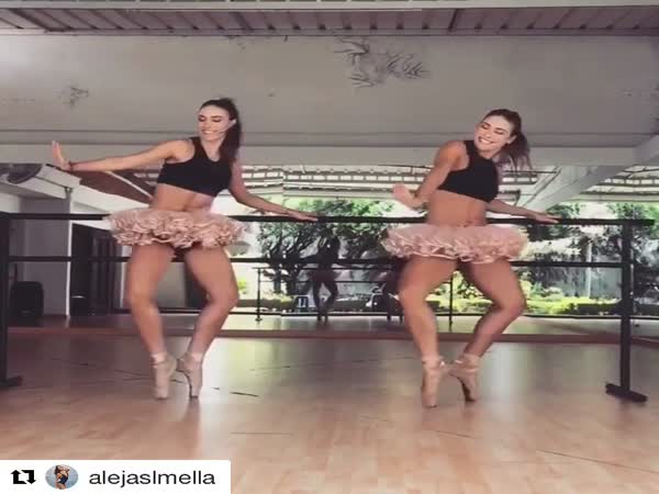 Sexy Dancing Twins Show Off Their Incredible Look