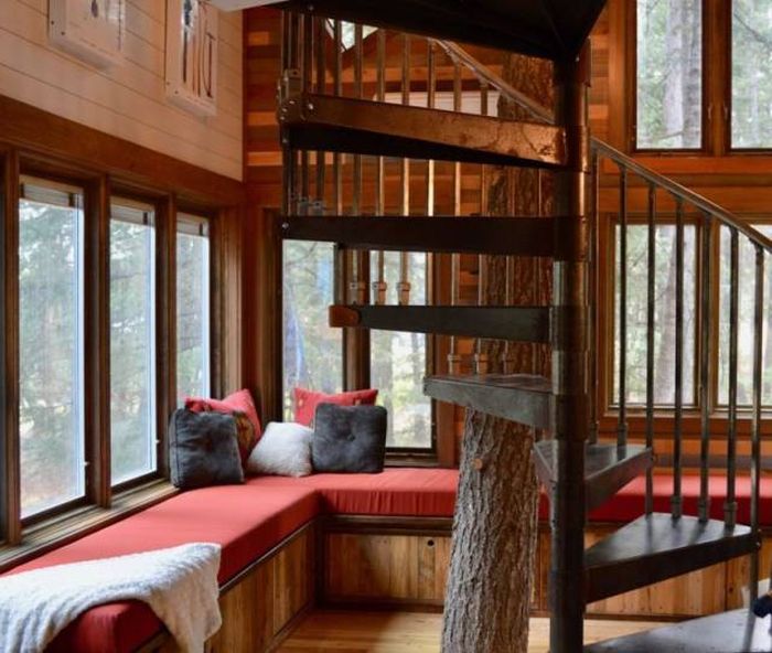 A Luxurious Treehouse (26 pics)