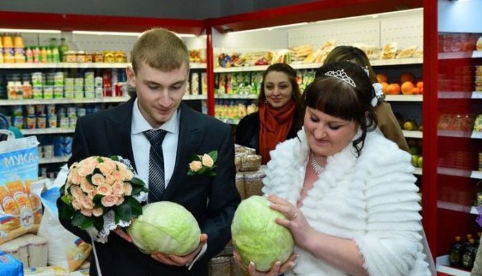 Russian Weddings Are Different (37 pics)