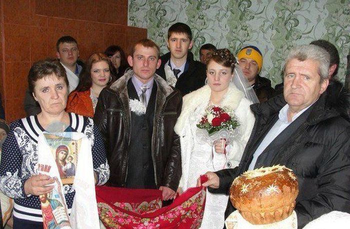 Russian Weddings Are Different (37 pics)