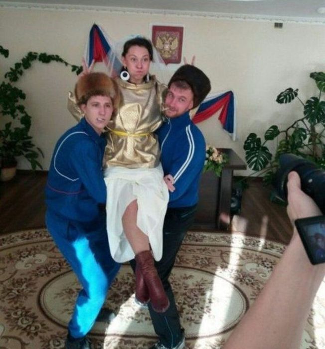 Russian Weddings Are Different (37 pics)