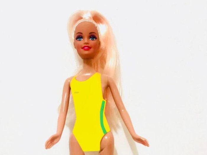 Miss BumBum Barbie with Authentic Brazilian Curves (3 pics)