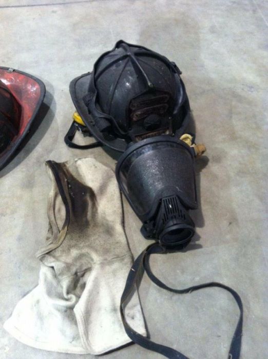 It's Dangerous To Be A Firefighter (13 pics)
