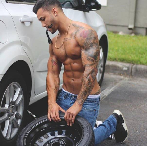 Hot Guys (40 pics)