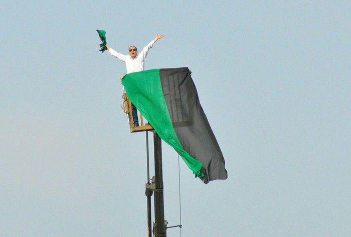 Fan Of The Turkish Soccer Team Denizlispor Was Banned For A Year From Visiting The Stadium. Not A Big Deal (3 pics)