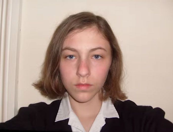 Teen Takes Selfies Every Day For 8 Years (14 pics + video)