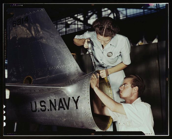 Colorized Photos Of World War II (23 pics)