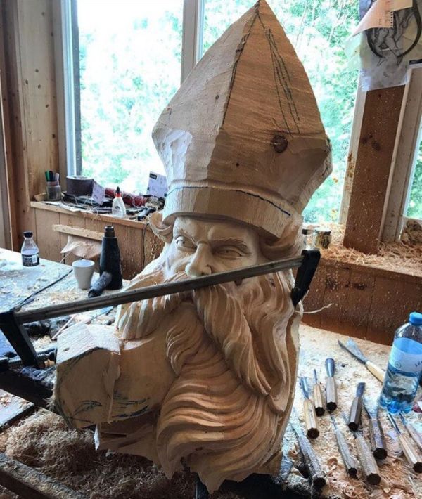 Awesome Wood Statue (9 pics)