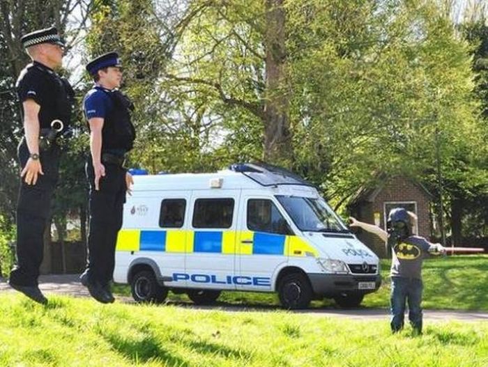 Police Can Be Funny (20 pics)