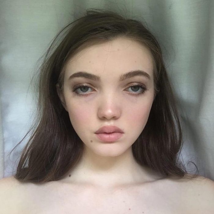 She Knows How to Look Different (22 pics)