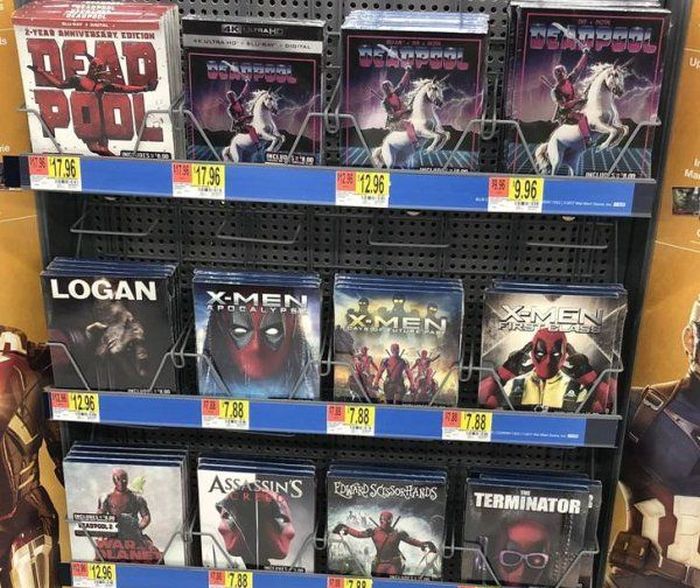 Deadpool Photobombs Of Famous Movies (5 pics)
