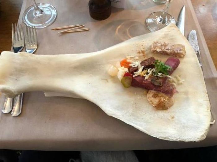 Restaurants That Have Went Too Far To Attract Customers With Their Food (37 pics)