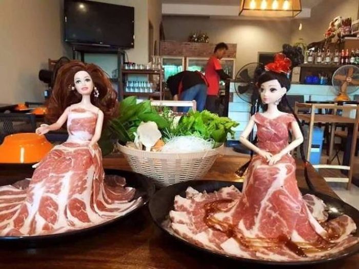 Restaurants That Have Went Too Far To Attract Customers With Their Food (37 pics)