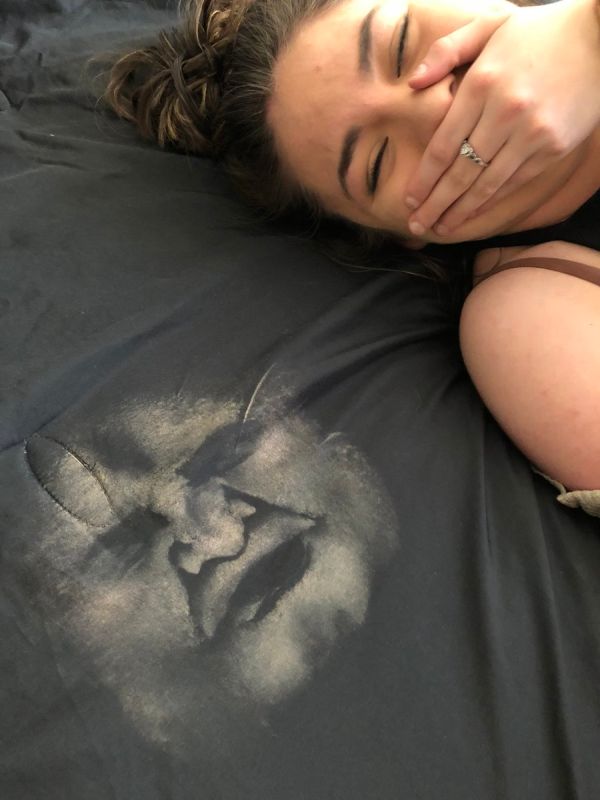 Guy Suplexed His Girlfriend Into Bed And This Happened (2 pics)